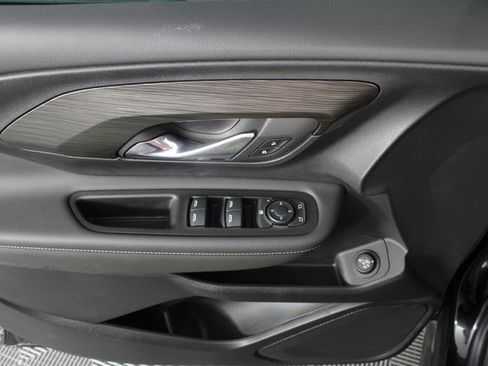 Used 2023 GMC Terrain SLE w/ Driver Convenience Package image 14