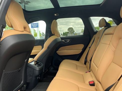 Used 2019 Volvo XC60 T5 Inscription w/ Protection Package Premier AWD/4WD image 5