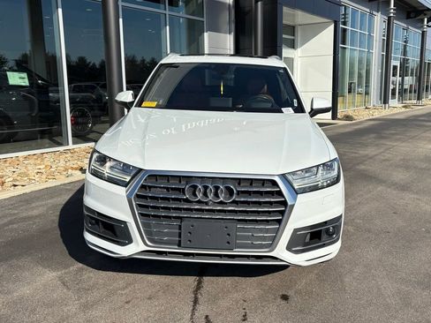 Used 2017 Audi Q7 3.0T Prestige w/ Prestige Package image 2