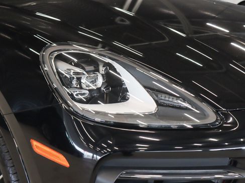 Certified 2023 Porsche Cayenne Platinum Edition AWD/4WD image 25