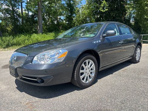 Used 2011 Buick Lucerne CXL w/ Driver Confidence Package FWD image 4