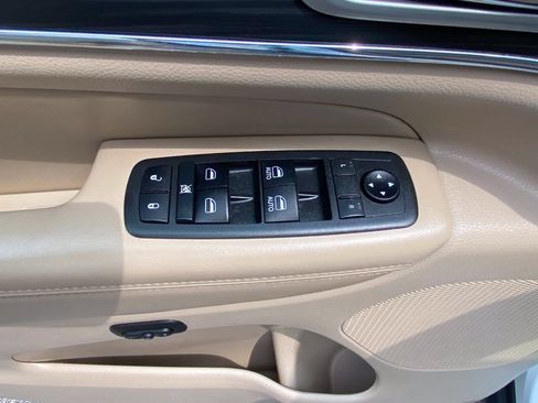 Used 2019 Jeep Grand Cherokee Limited RWD image 16
