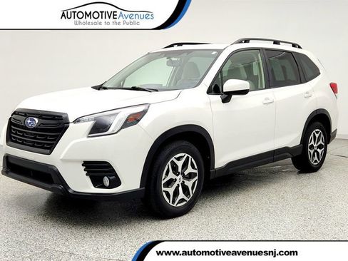Used 2022 Subaru Forester Premium w/ Popular Package #1 AWD/4WD image 1