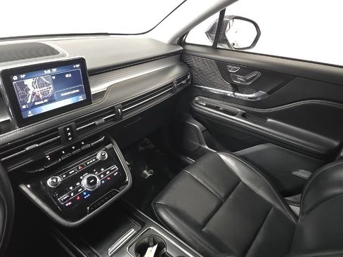 Used 2022 Lincoln Corsair AWD w/ Equipment Group 101A image 31