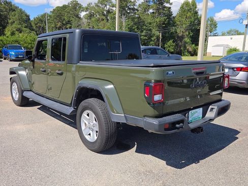 Used 2022 Jeep Gladiator Sport AWD/4WD image 9