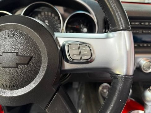 Used 2004 Chevrolet SSR w/ Preferred Equipment Group RWD image 18