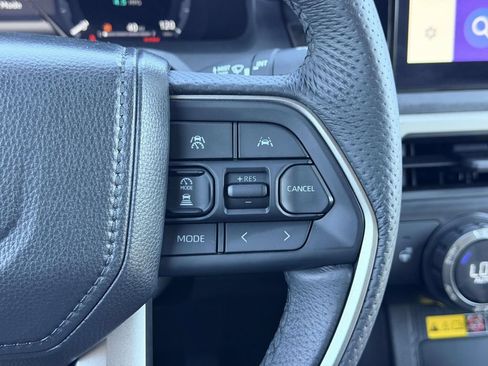 Certified 2025 Toyota Tacoma Limited AWD/4WD image 7