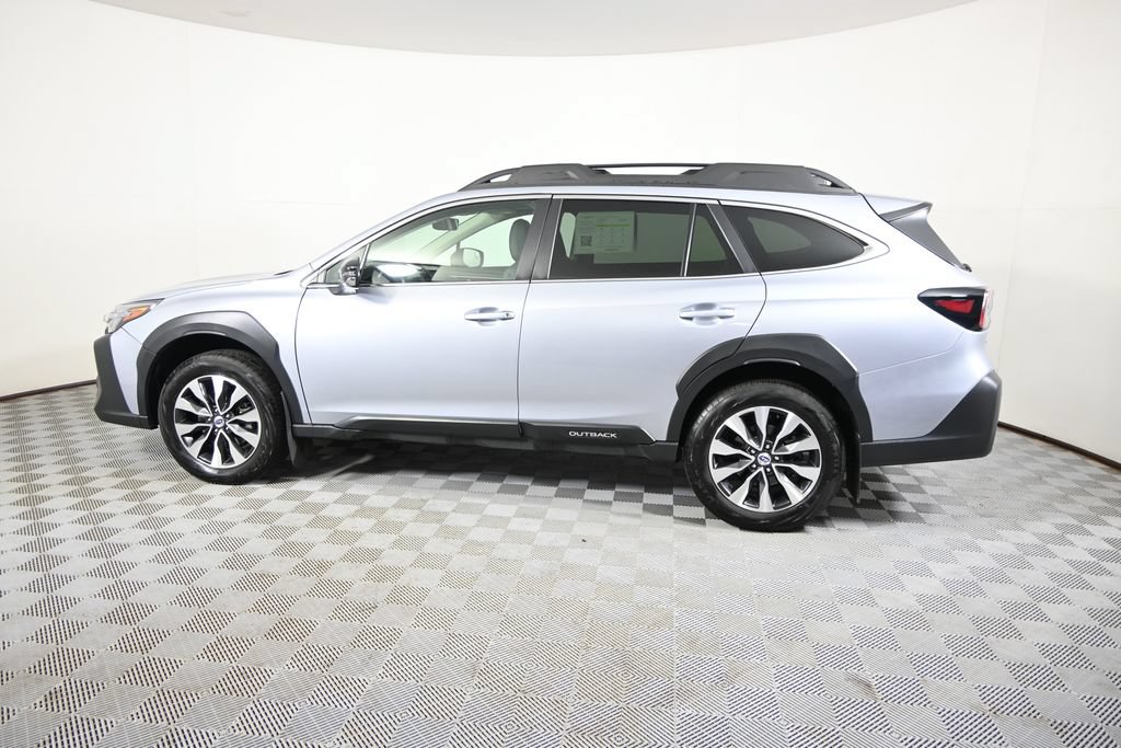 Used 2024 Subaru Outback Limited AWD/4WD image 3