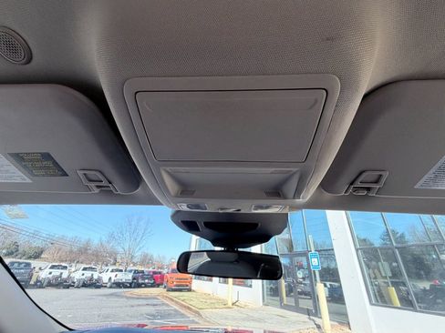 Used 2020 Ford Escape SE image 11