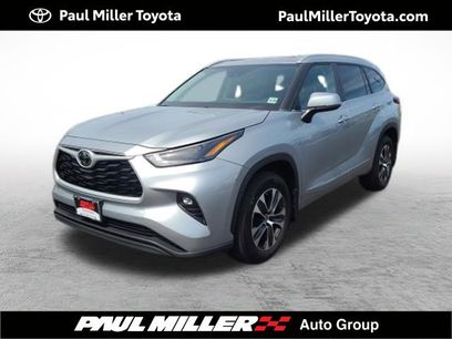 Used 2023 Toyota Highlander XLE