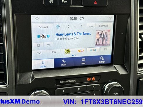 Used 2022 Ford F350 XLT w/ Camper Package image 32