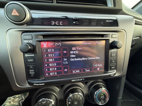 Used 2014 Scion tC image 22