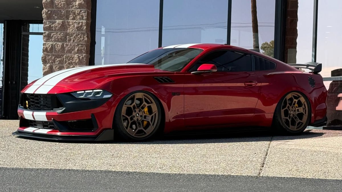 Used 2020 Ford Mustang GT Premium w/ GT Performance Package RWD image 6
