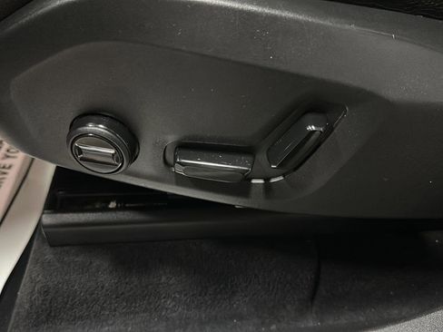 Used 2019 Volvo XC90 T6 Momentum w/ Advanced Package image 16