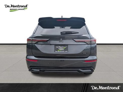 New 2026 Mitsubishi Outlander SEL Black Edition FWD image 6