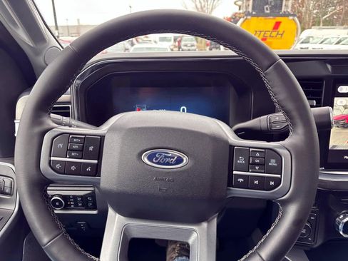 Used 2025 Ford F450 Lariat image 28