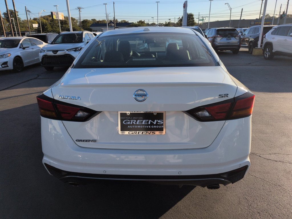 Used 2021 Nissan Altima 2.5 SR FWD image 5