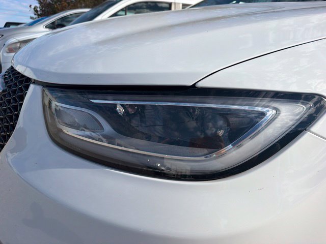 Used 2024 Chrysler Pacifica Touring-L FWD image 8