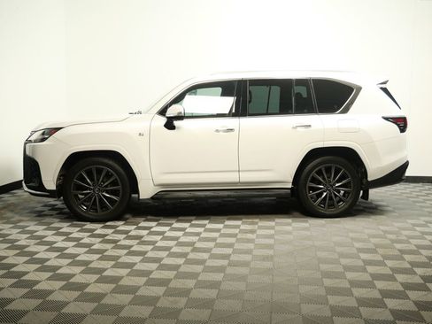 Certified 2022 Lexus LX 600 F Sport image 4