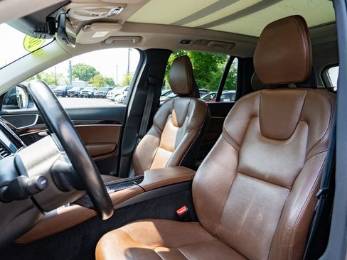 Used 2019 Volvo XC90 T6 Momentum w/ Advanced Package AWD/4WD image 21
