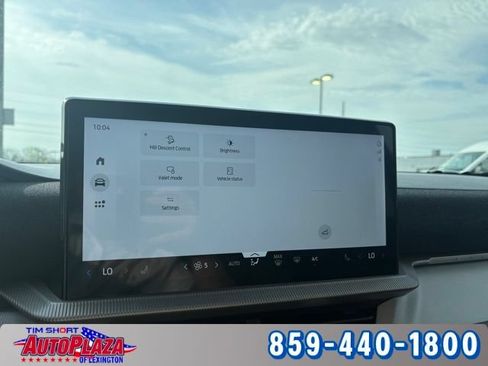 Used 2025 Ford Explorer Active AWD/4WD image 19