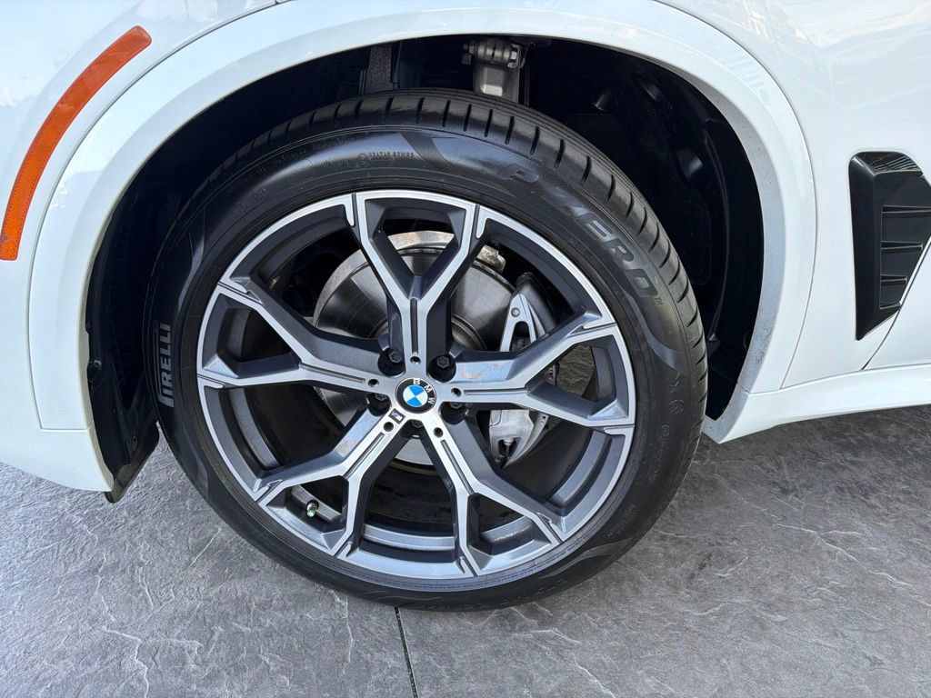 Used 2026 BMW X5 xDrive40i AWD/4WD image 5