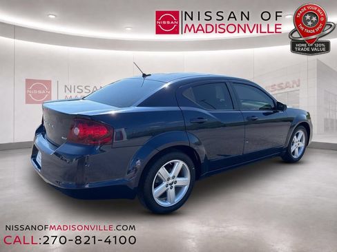 Used 2013 Dodge Avenger SXT FWD image 2