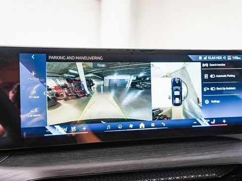 New 2026 BMW 330i Sedan w/ Convenience Package image 27