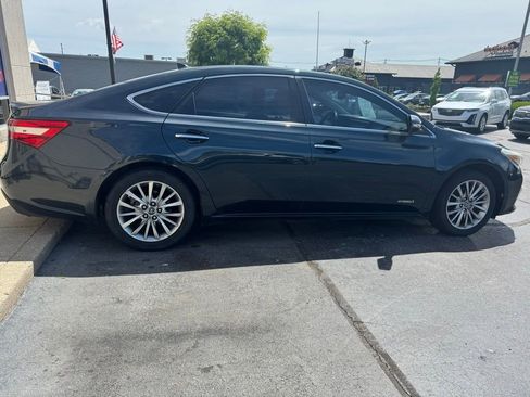 Used 2016 Toyota Avalon Limited w/ Toyota Safety Sense Package FWD image 6