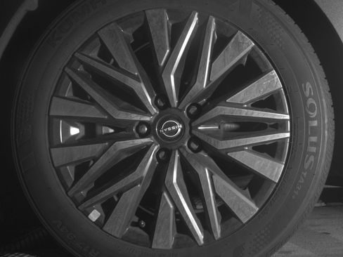 Used 2025 Nissan Altima 2.5 SV image 12