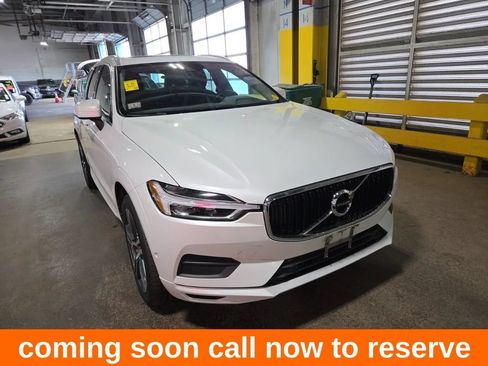 Used 2019 Volvo XC60 T5 Momentum w/ Multimedia Package AWD/4WD image 1