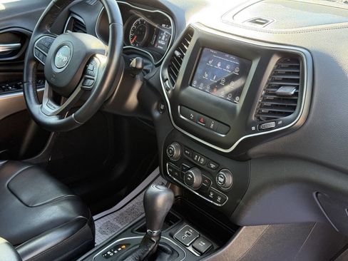 Used 2021 Jeep Cherokee Latitude Plus w/ Sun & Sound Group image 13