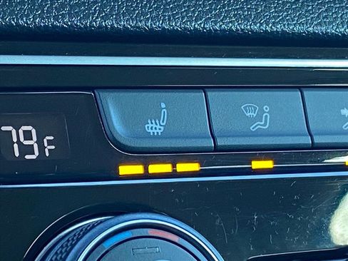 Certified 2023 Volkswagen Atlas SE image 16