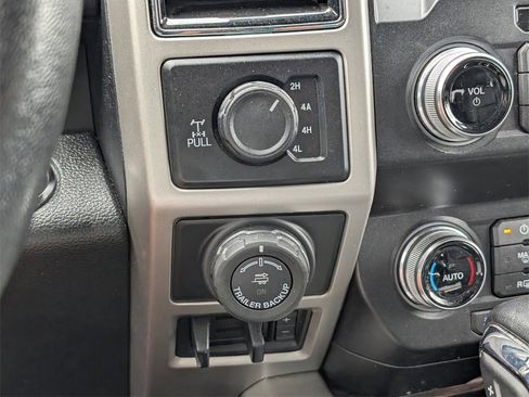 Used 2019 Ford F150 Lariat w/ Equipment Group 502A Luxury image 29