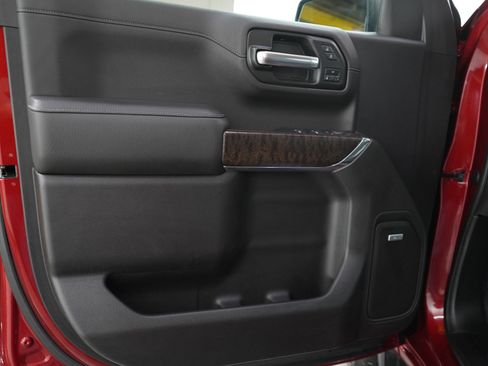 Used 2019 GMC Sierra 1500 Denali w/ Technology Package AWD/4WD image 17
