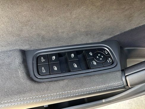 Certified 2025 Porsche Cayenne GTS image 23