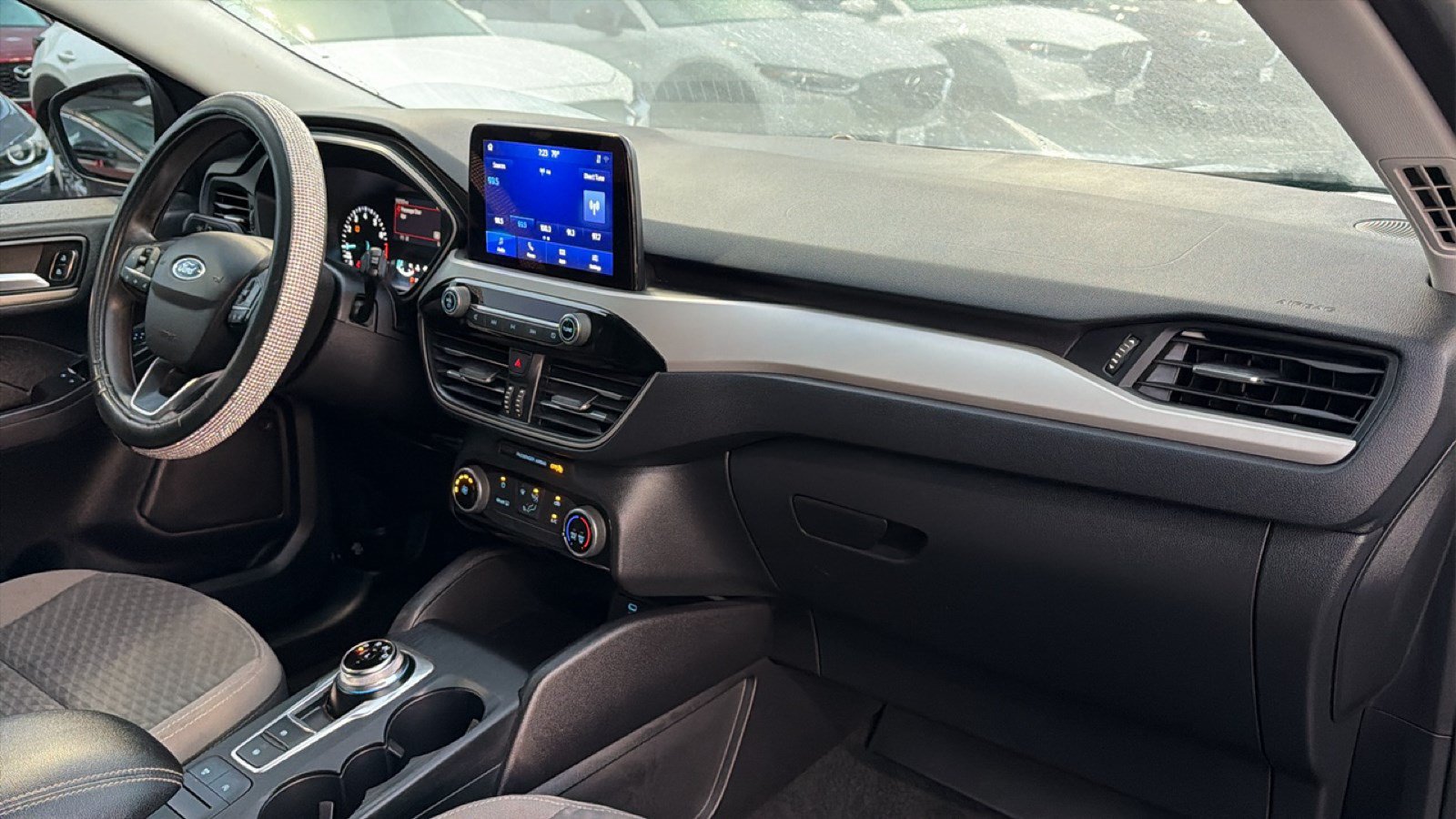 Used 2021 Ford Escape SE w/ SE Sport Appearance Package FWD image 31