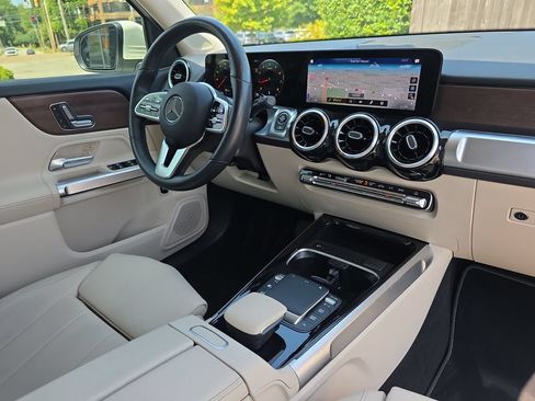 Certified 2022 Mercedes-Benz GLB 250 image 18