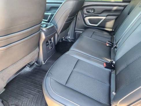Used 2017 Nissan Titan PRO-4X image 32
