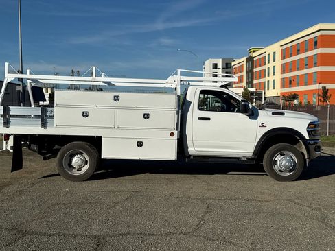 New 2026 RAM 5500 Tradesman w/ Chrome Appearance Group image 2