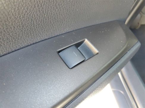 Used 2022 Toyota Camry SE image 16