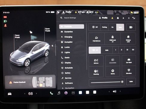 Used 2022 Tesla Model Y Long Range image 27