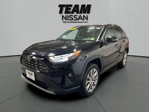 Used 2022 Toyota RAV4 Limited AWD/4WD image 3