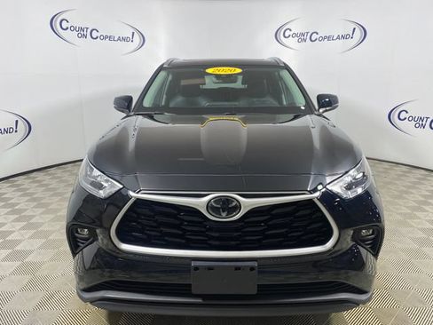 Used 2020 Toyota Highlander XLE AWD/4WD image 2