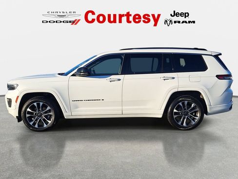 Certified 2023 Jeep Grand Cherokee L Overland w/ Advanced Protech Group III AWD/4WD image 7