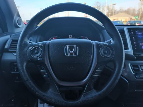 Used 2018 Honda Pilot EX image 11