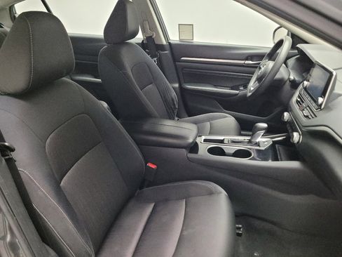 Used 2021 Nissan Altima 2.5 SV FWD image 21
