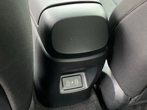 Used 2024 Hyundai Elantra SE FWD image 28