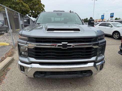 Used 2024 Chevrolet Silverado 2500 LT AWD/4WD image 6