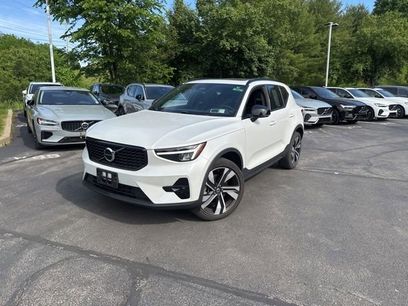 Used 2023 Volvo XC40 B5 Plus w/ Protection Package Premier